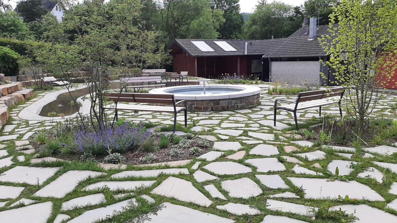 Vivanatura Eifelferienhaus ไอน์รัวห์ ภายนอก รูปภาพ